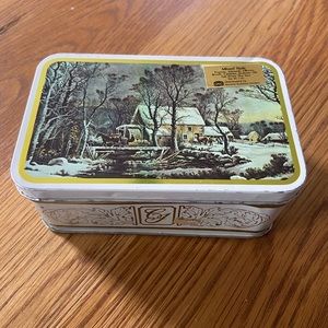 Vintage Holiday Scene Mixed Nut Tin